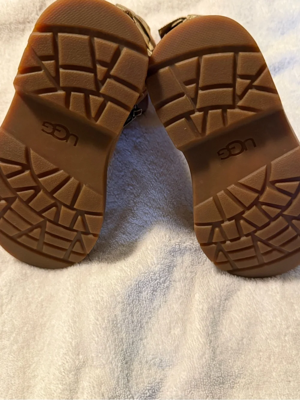 UGG Kids' Tillee Boots - Chestnut Tan Suede with Bow Details